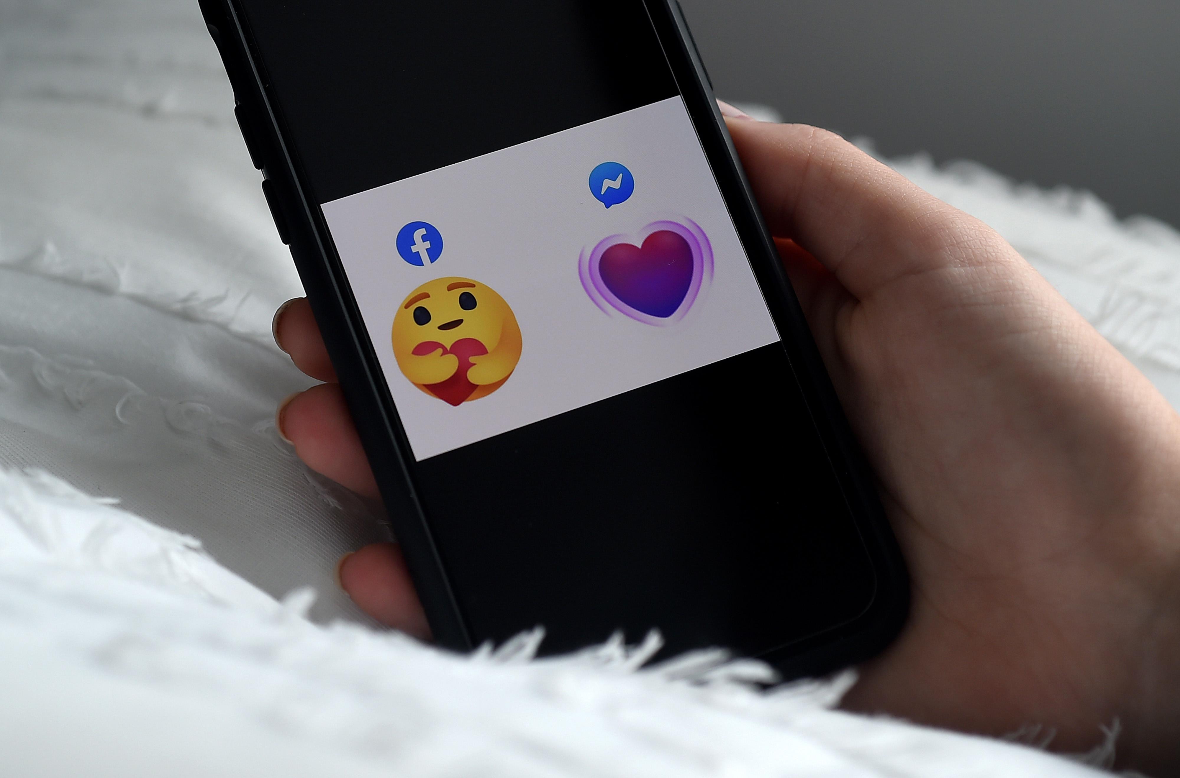 “Me importa”, el nuevo emoji de reacción de Facebook ya está disponible en Perú. (Olivier DOULIERY / AFP).