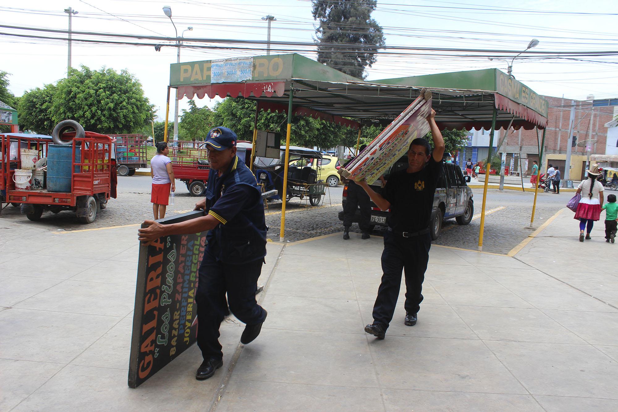 Intervienen locales de venta de licores en Casma