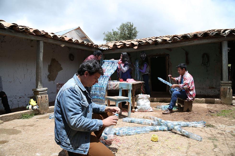 Universitarios buscan solución para el frío con el uso de material reciclado (FOTOS) 