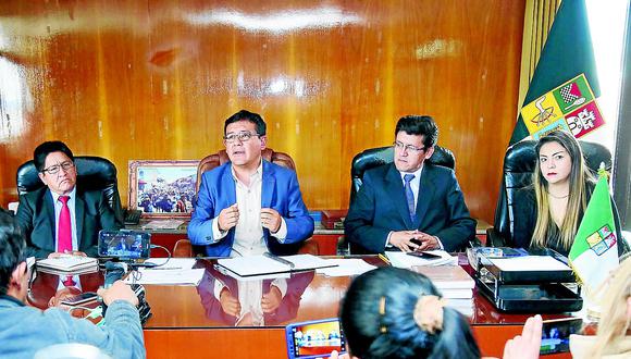 López hunde a exalcade Chamorro y señala que dejó deuda de 84 millones de soles