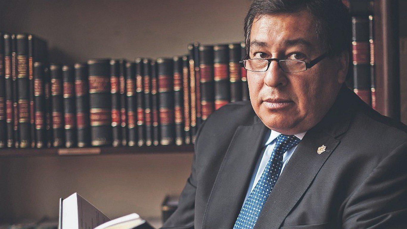 Jurista califica de "golpe de Estado" que Vizcarra haya disuelto el Congreso: "Groseramente inconstitucional"