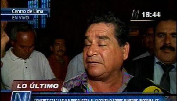 Congresista "Comeoro" Amado Romero ahora aboga por mineros informales