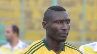 Futbolista camerunés muere por proyectil lanzado desde las gradas