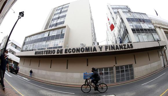 El ministro Pedro Francke dispuso nuevos cambios en el MEF. (Foto: Francisco Neyra / GEC)