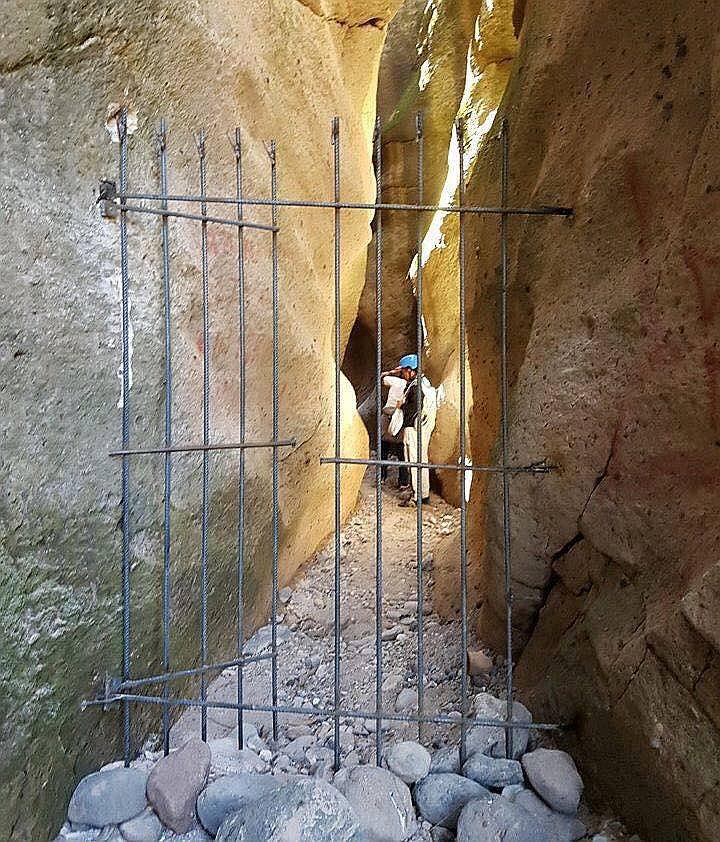 Enrejan atractivo conocido como los "7 Cañones de Qori Huillca"