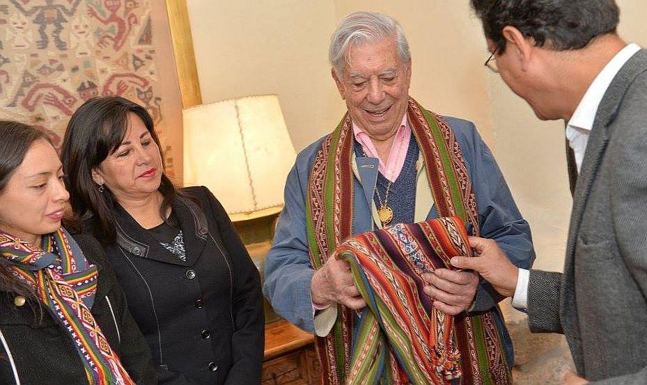 Mario Vargas Llosa explica el origen de sus tres nombres desde el Cusco (VIDEO)
