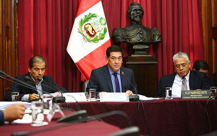 Comisión de Ética recibe denuncia contra Bocángel por agresión a Montenegro