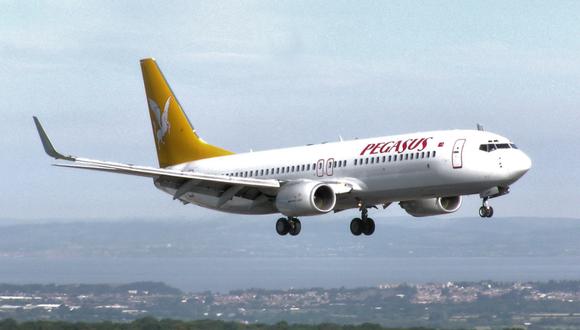 Cinco pasajeros ebrios obligan a desviar vuelo Estambul-Roma