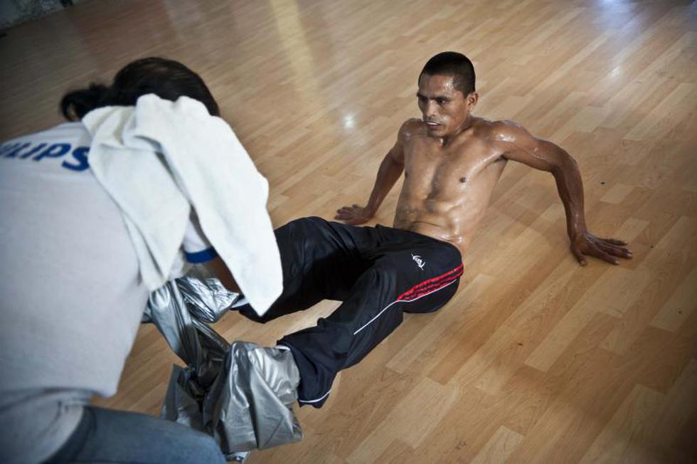 Boxeador Alberto Rossel el más grande de los chiquitos