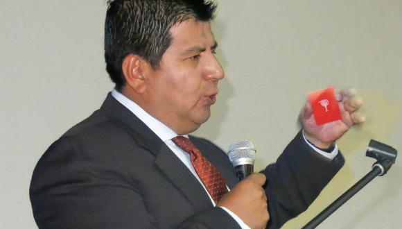 Maciste Diaz esponde  a Glodoaldo Álvarez