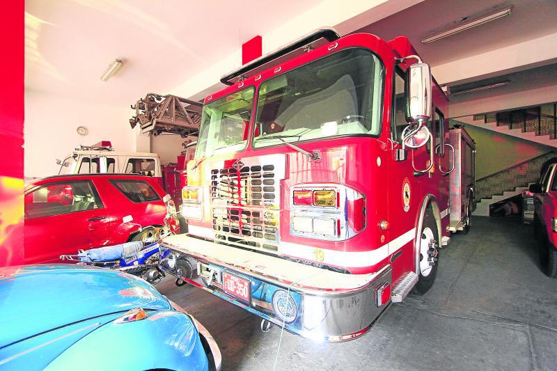 Bomberos con nueva unidad