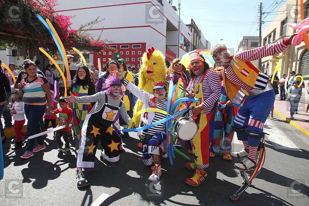 Shows de payasos tacneños son solicitados hasta en Santiago de Chile