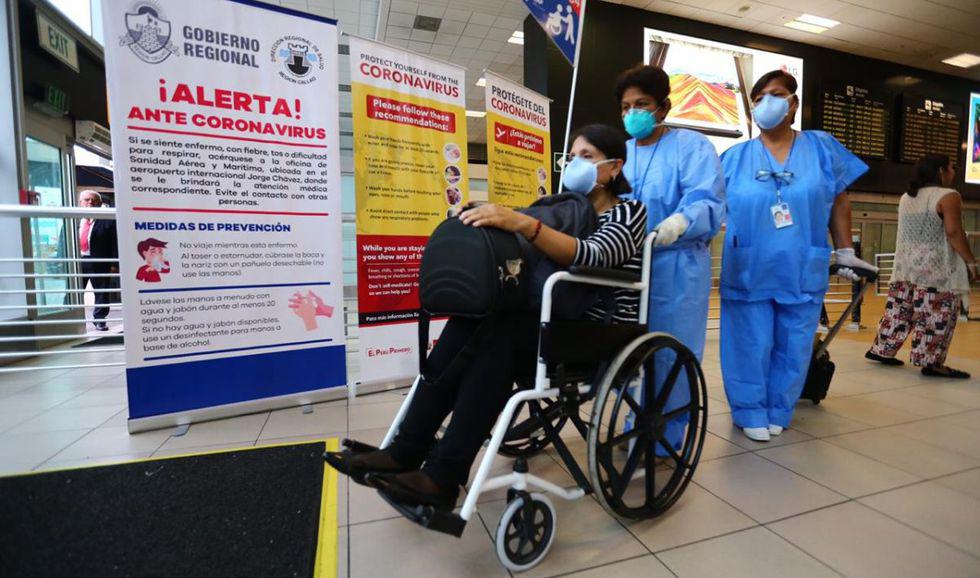 Se realizan medidas preventivas en el aeropuerto. (Foto: Hugo Curotto/GEC)
