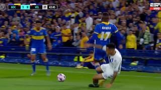 A nada de lesionarse: Luis Advíncula recibió una inexplicable falta en el Boca Juniors vs. Vélez  (VIDEO)