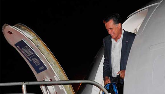 Mitt Romney considera que las ventanillas de avión se deberían abrir en pleno vuelo
