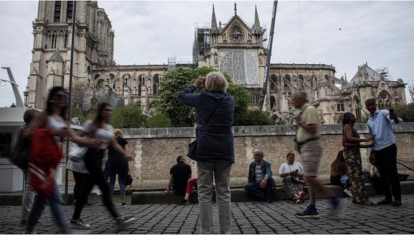 Obreros que trabajaban en Notre Dame violaron la prohibición de fumar
