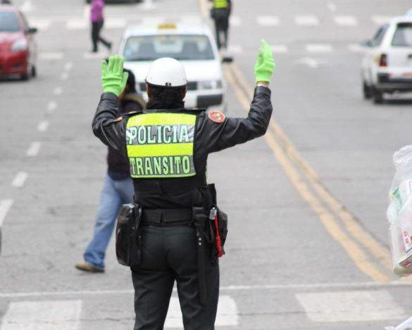 Facebook: Dos mujeres policías resultan heridas en accidente de tránsito (VIDEO)
