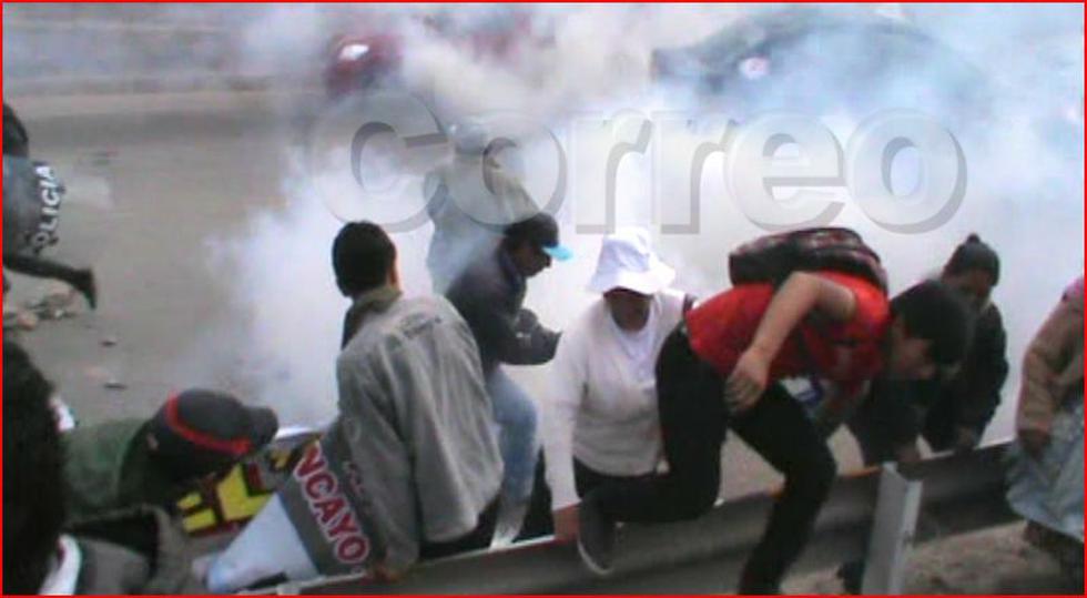 Palos, perdigones y bombas lacrimógenas en paro del Santa Isabel (VIDEO)