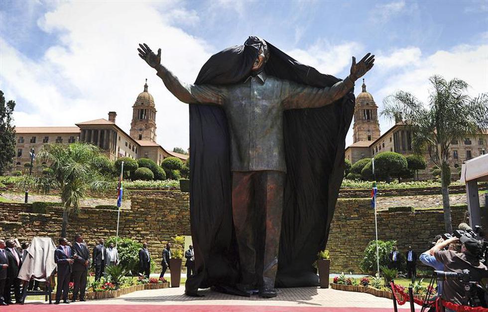Sudáfrica: Inauguran una estatua de Mandela de nueve metros de altura 