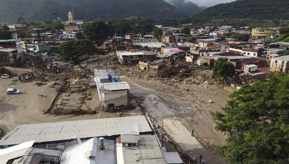 Vista aérea de la zona afectada por un deslizamiento de tierra durante fuertes lluvias en Las Tejerias, estado Aragua, Venezuela, el 10 de octubre de 2022.  (Foto de Yuri CORTEZ / AFP)