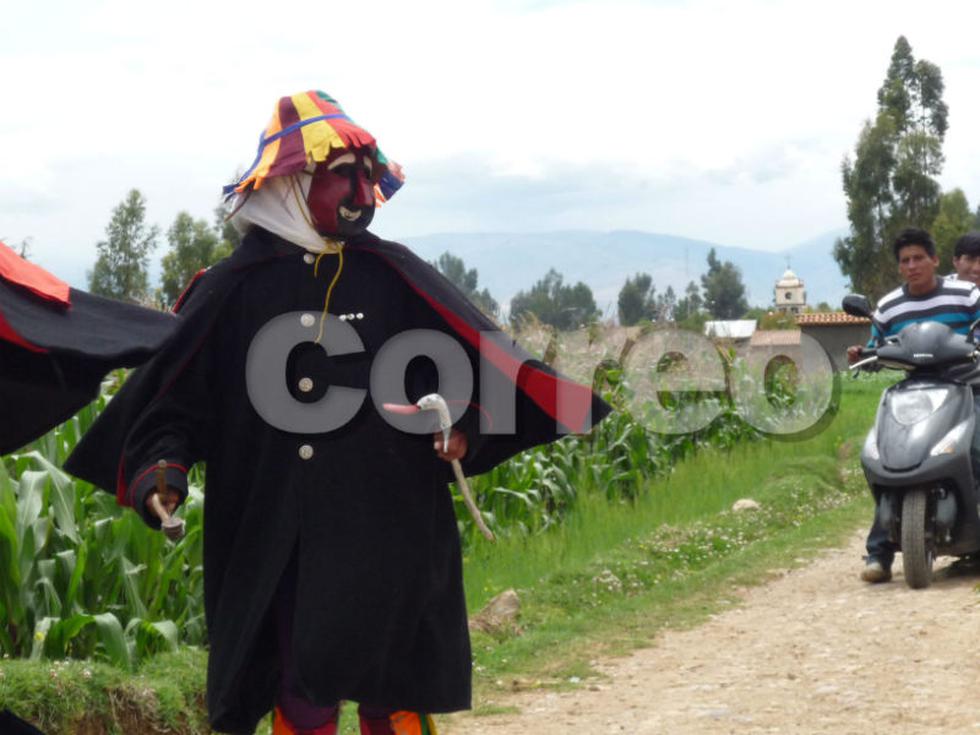 Los Aukish: La danza navideña de las mujeres del Ande  (FOTOS)