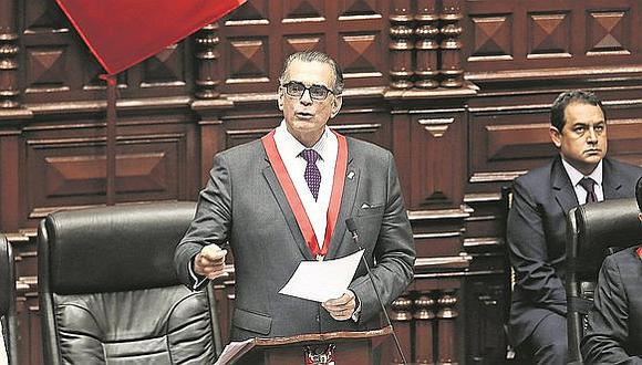 Pedro Olaechea a Vizcarra: ¿Por qué no retira proyecto de recorte de mandato y trabaja junto al Congreso?