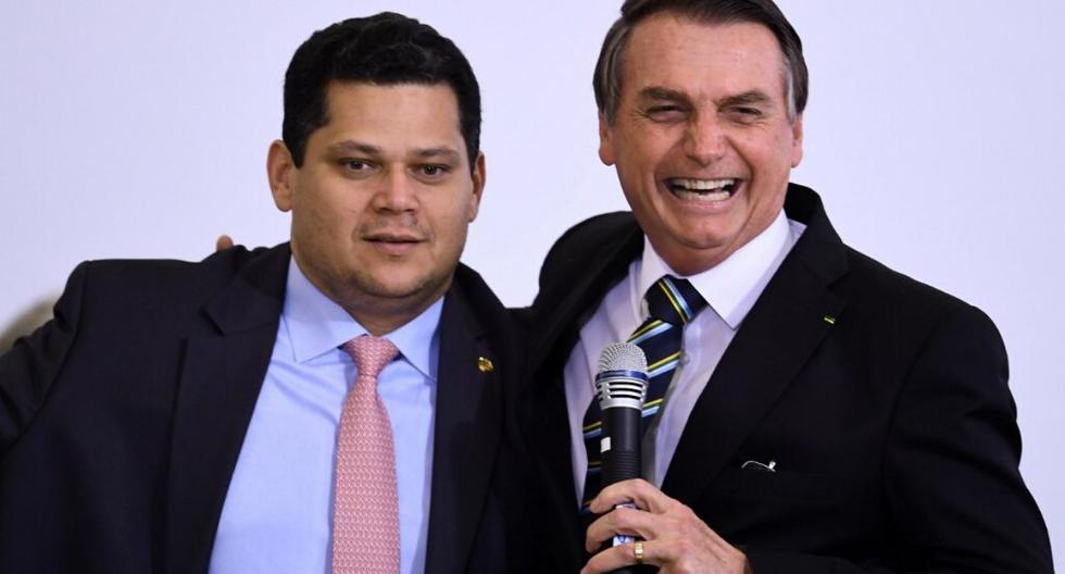 Davi Alcolumbre, presidente del senado de Brasil, dio positivo al COVID-19. (AFP).