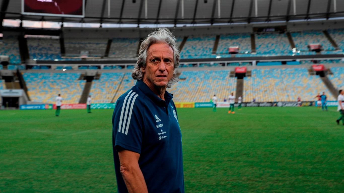 Técnico de Flamengo en cuidado médico a espera de contraprueba de coronavirus (Foto: EFE)