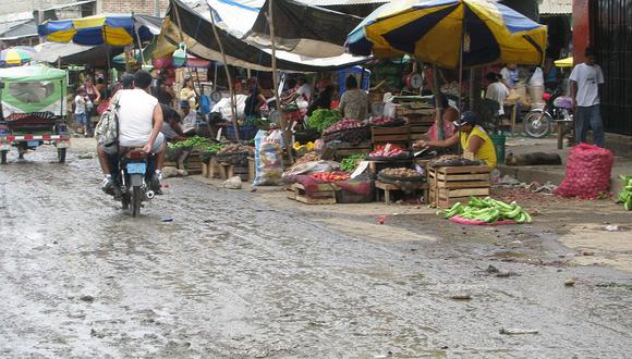 Mercado central de Tumbes jalado en salubridad