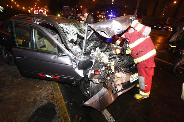 Accidente en San Borja deja tres heridos