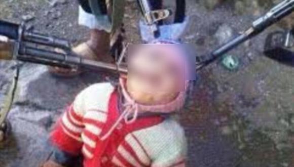 Indignante: Niña arrodillada con tres rifles apuntando su cabeza sería la rehén más joven en Siria