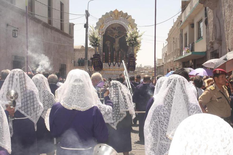 Señor de los Milagros realizó su primera procesión