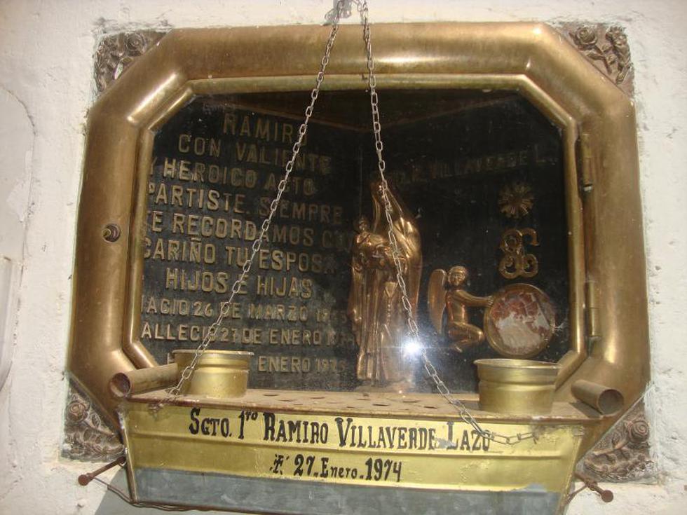 Personalidades de la política que descansan en el olvido