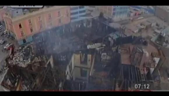 Plaza 2 de mayo: Así quedó casona tras incendio (VIDEO DRONE)