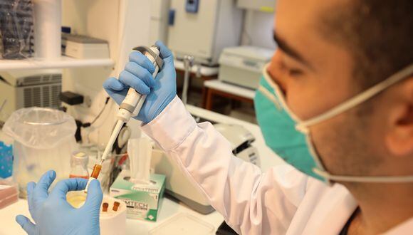 La prueba molecular es de bajo costo y permite tener un diagnóstico en tan solo 40 minutos. (Foto: EsSalud)
