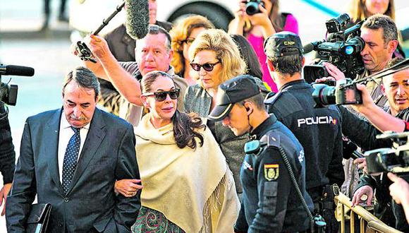 Condenan a Isabel Pantoja a dos años de prisión en España