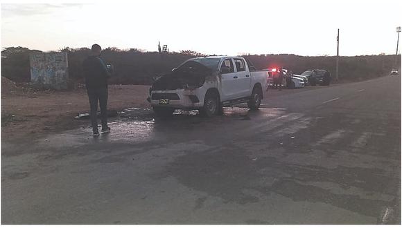 Tumbes: Camioneta se incendia tras chocar con una motokar  