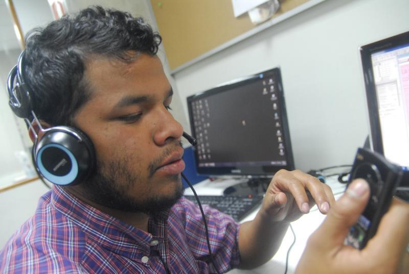 Proponen etiquetar dispositivos auditivos para prevenir la sordera