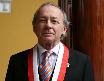 Ricardo Beaumont renuncia al Tribunal Constitucional