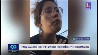 Joven denuncia que mujer discriminó a su familia luego de chocar contra su vehículo