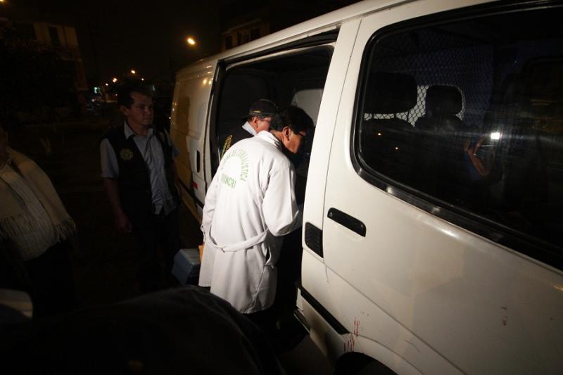 Delincuentes asesinan a transportista en Comas