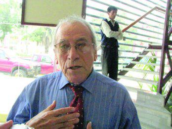 "Se debe capacitar a los
 docentes en tecnologías"