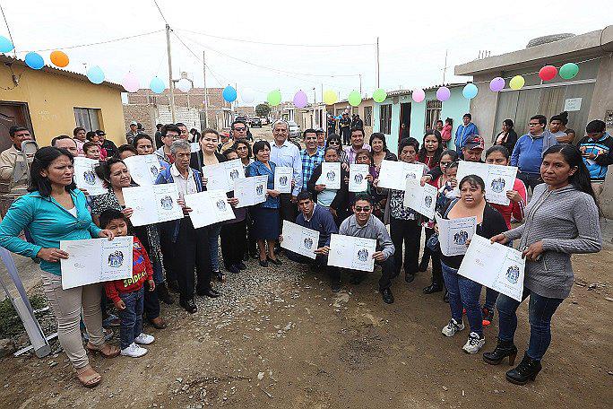 Trujillo: 40 familias recibieron título de propiedad de sus viviendas
