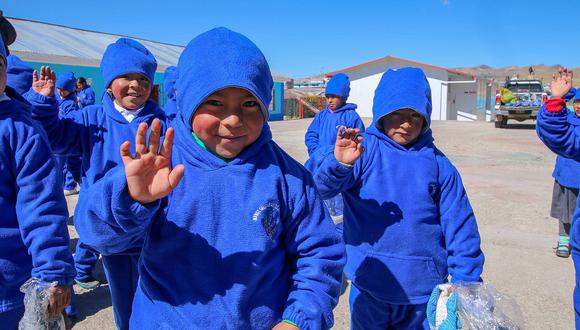 Voluntarios llevan abrigo a niños y ancianos en Espinar - Cusco (FOTOS)