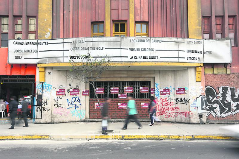 Cierran "Cine Grau" donde se practicaba la prostitución 