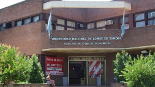 Vigilante captó la presencia de un supuesto duende en una universidad de Argentina 