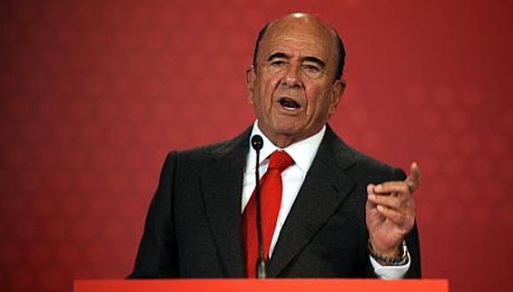 Infarto causa muerte de Emilio Botín, presidente del banco español Santander