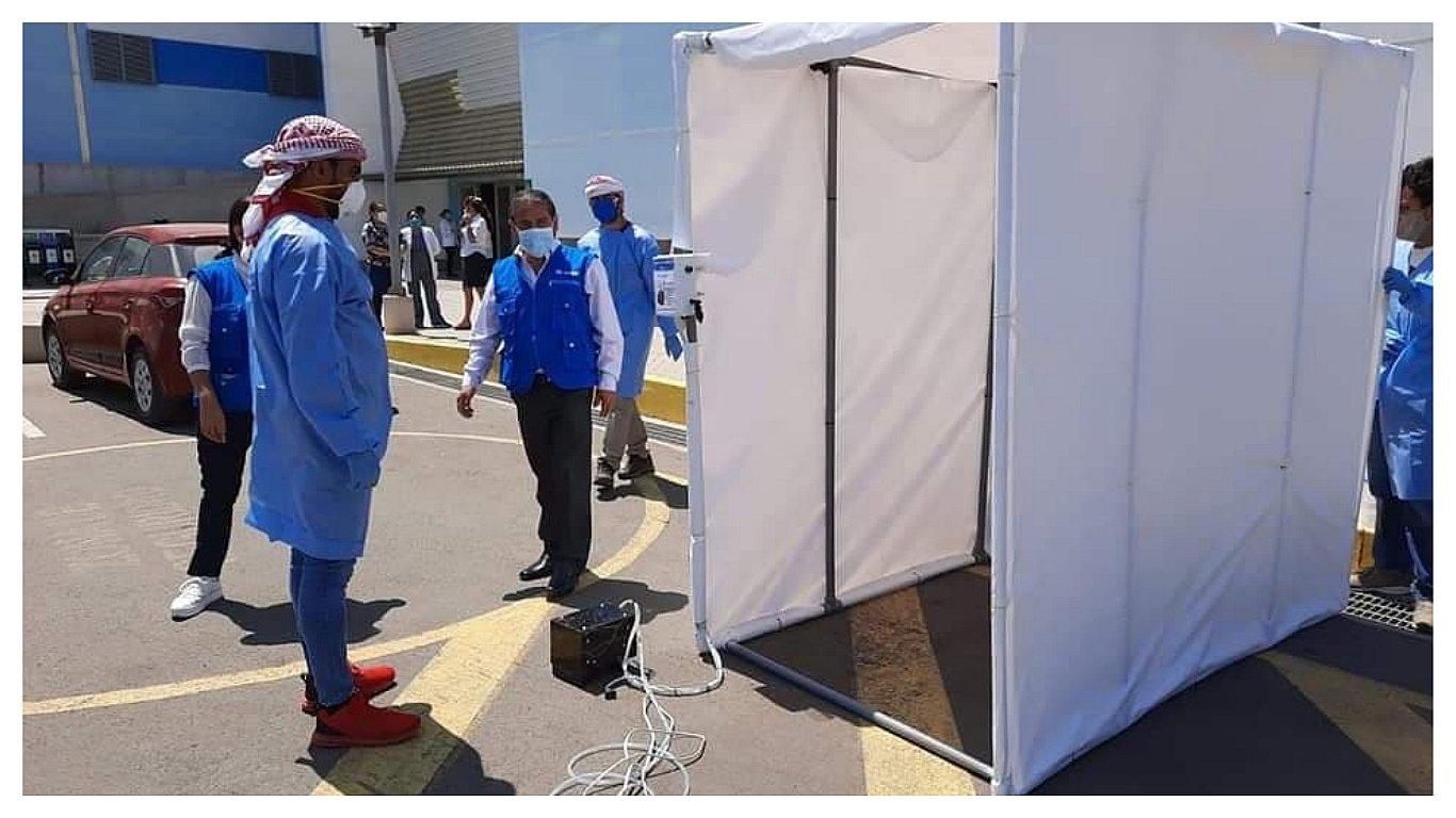 Trujillo: Empresario Yaqoob Mubarak dona túnel de desinfección para hospital 