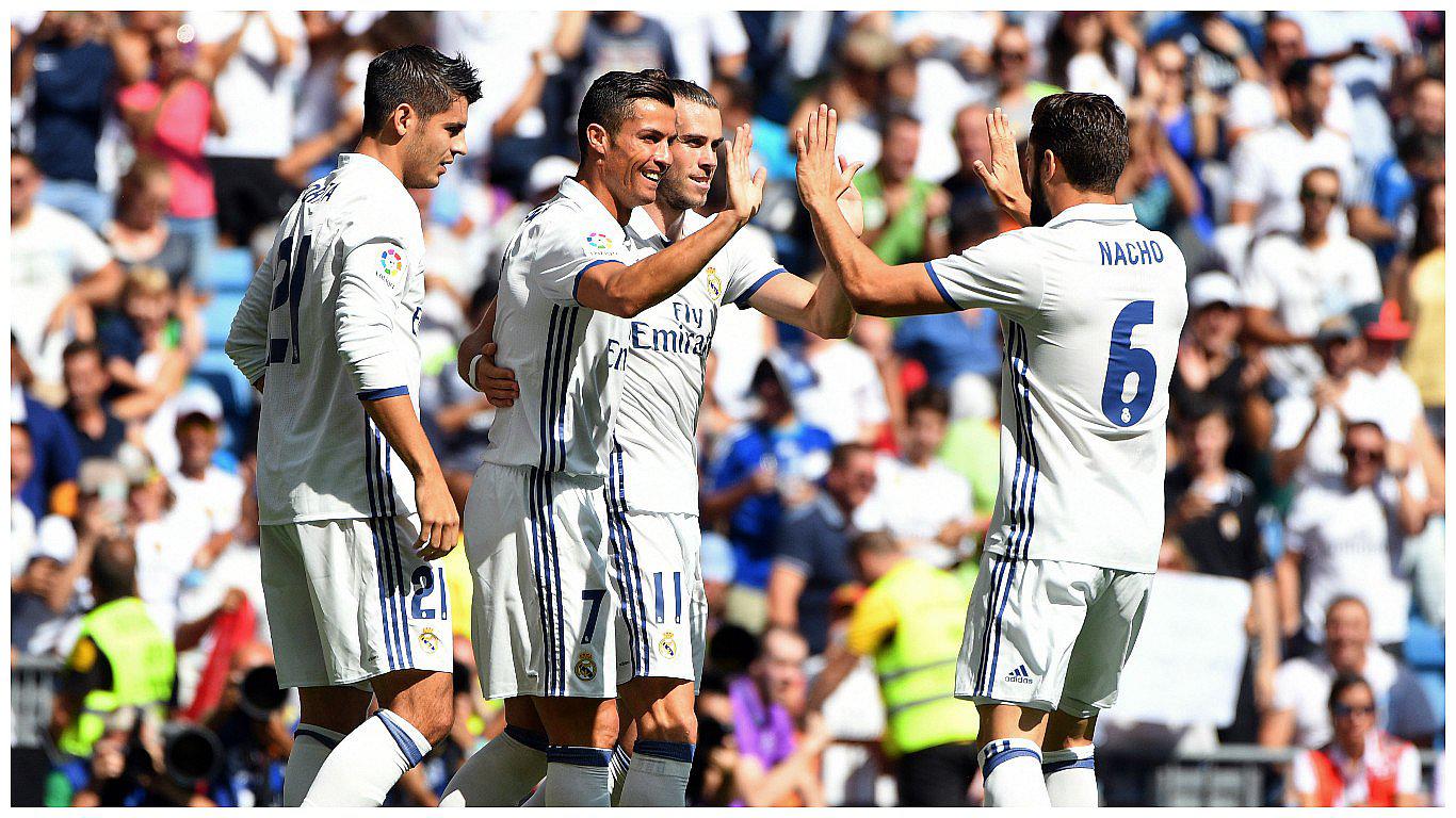 Cristiano Ronaldo y el Real Madrid celebran liderato en la Liga (FOTO)