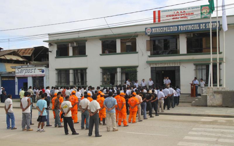 Denuncian a alcalde y funcionarios de Satipo